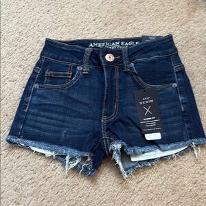 American Eagle Outfitters Women's 00 hi-rise shorts NWT